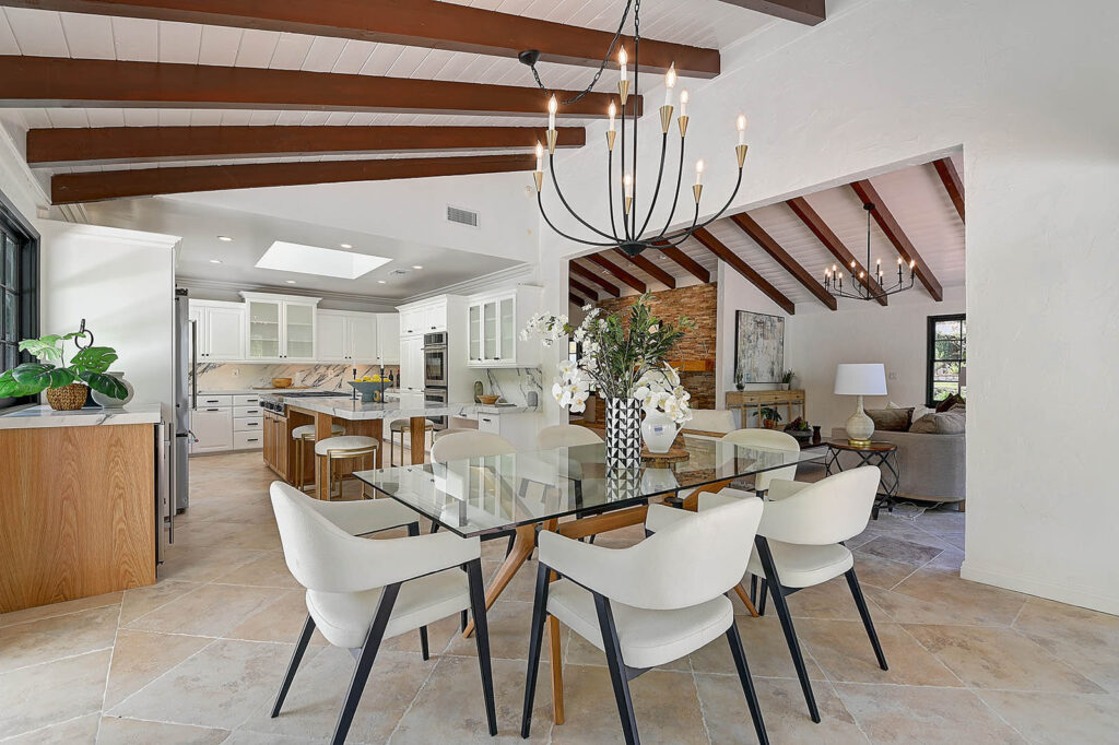 Luxury Kitchen and Dinning Area